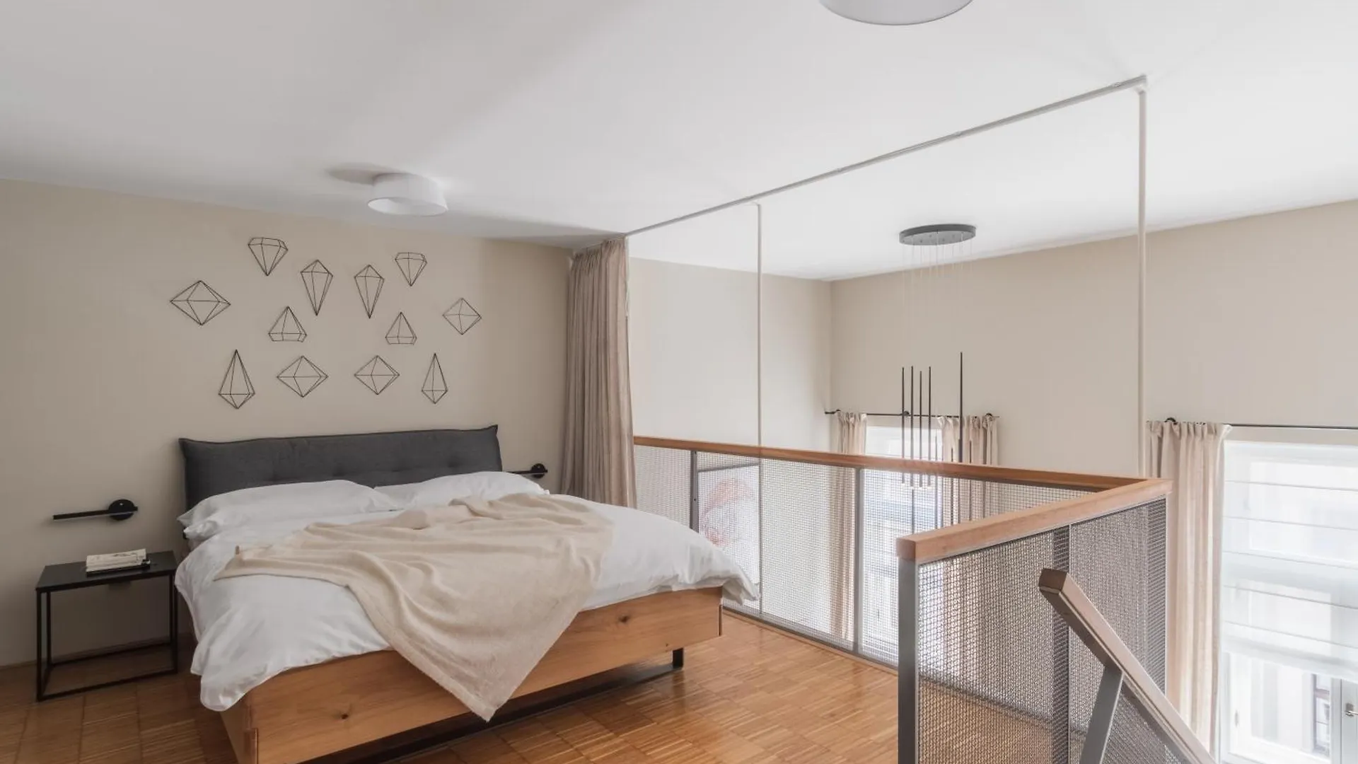 Prague Days - Loft Apt - Parking - 4 Min Wenceslas Sq Czechy